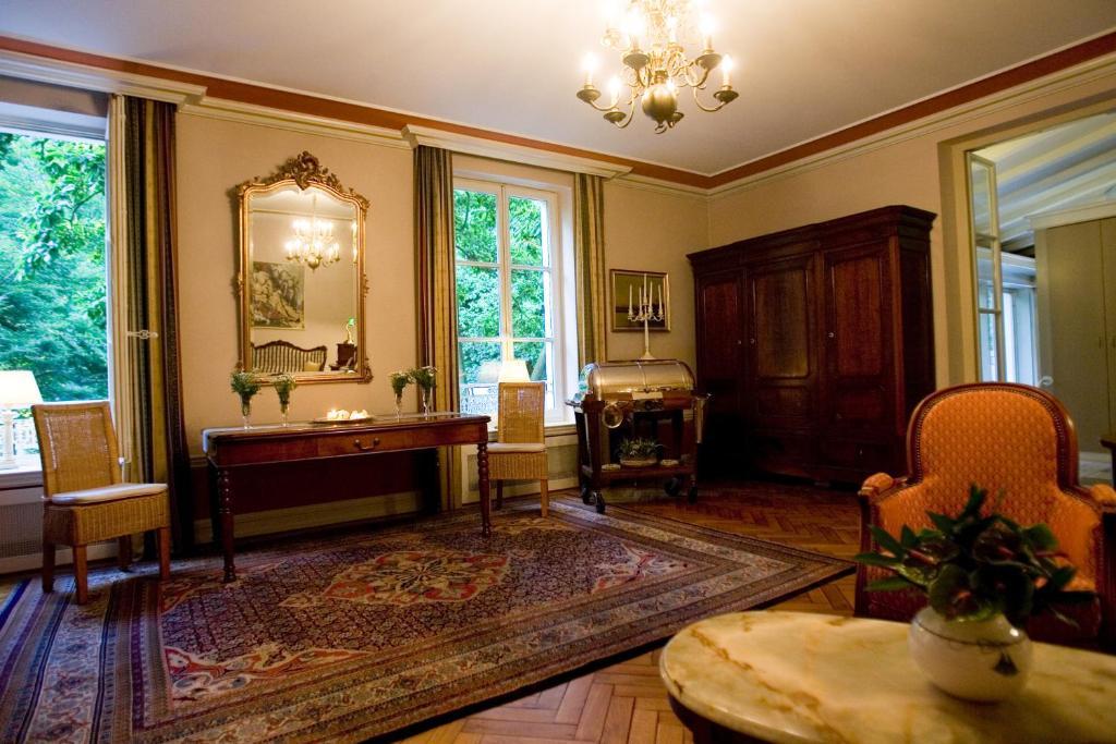 Hotel Restaurant Villa Fayence Wallerfangen Værelse billede
